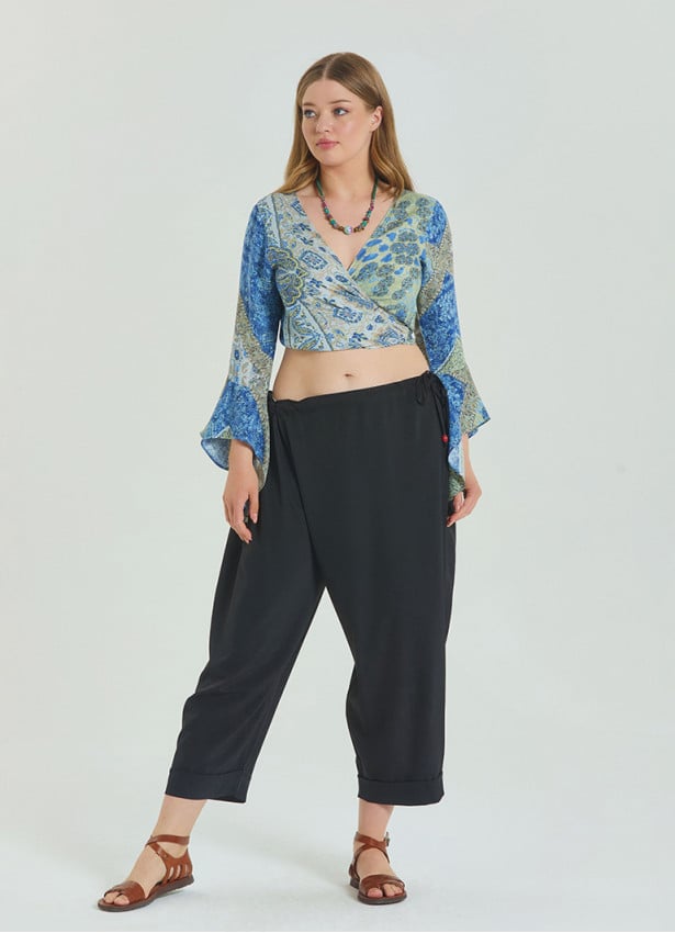Adjustable Waist Black Women's Plus Size Trousers with Rope Detail 4622